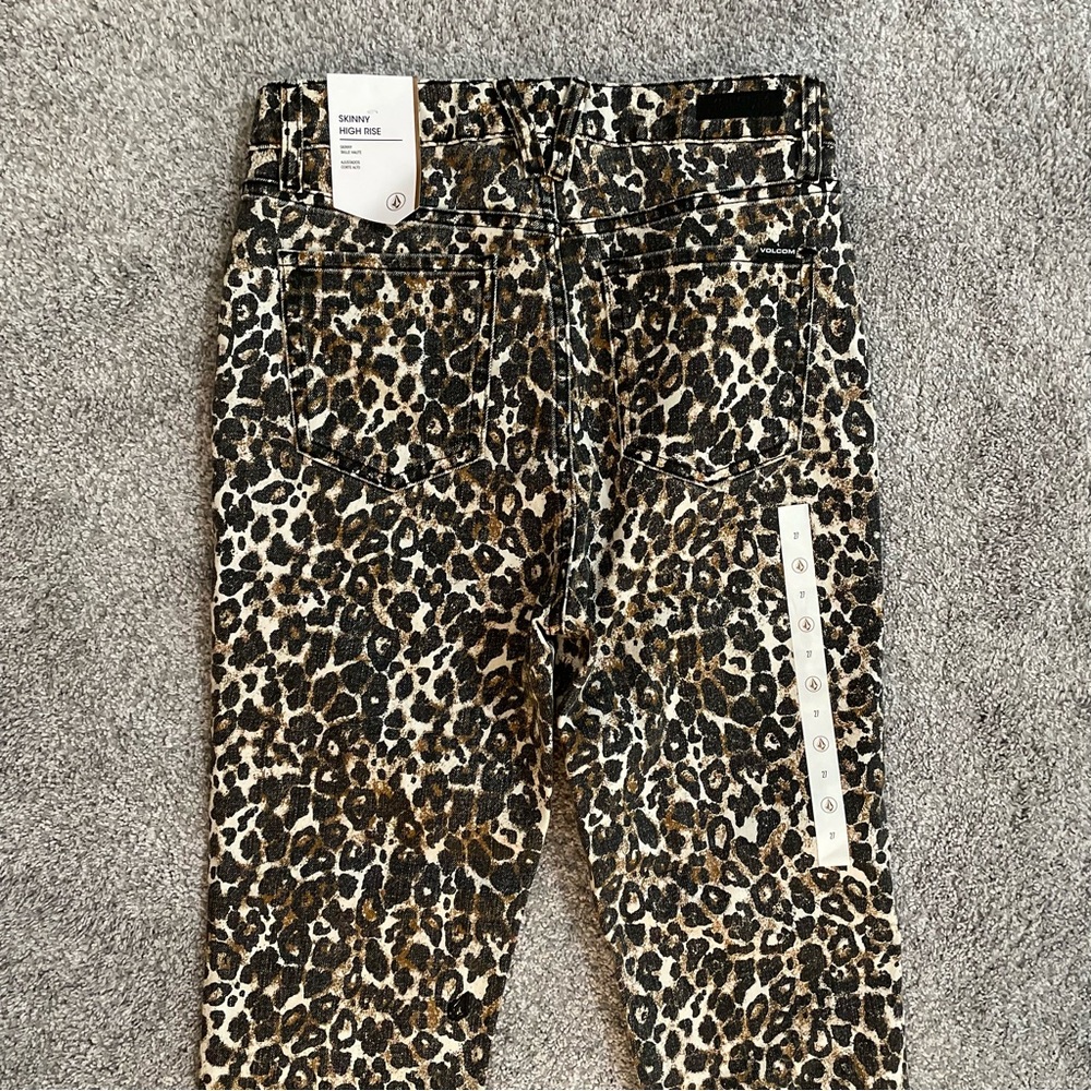 New Volcom Women’s 27 Leopard Print High Rise Button Fly Skinny Denim Jeans - Picture 13 of 16